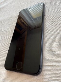 iPhone SE 2020 – 64 GB - 4