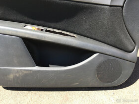Tapecírung-tapec Peugeot 407 - 4