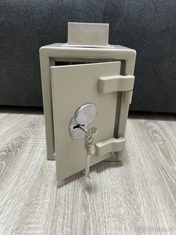 Trezor na bankovky a mince - 4