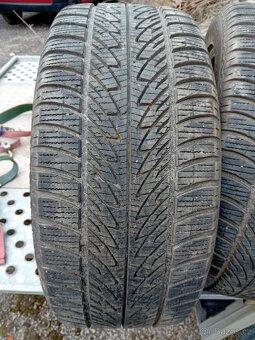 Goodyear Ultragrip 8 285/45 R20 zimní - 4
