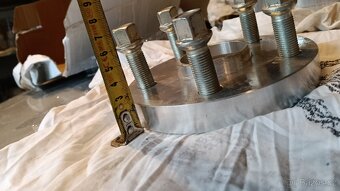 Podložky 20mm 5x112 včetně šroubů - 4