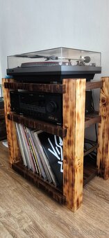HiFi stolek - 4
