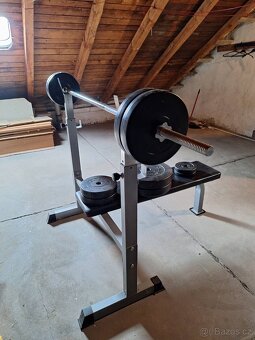 Bench press lavice s osou a závažím – domácí posilovna - 4