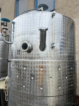 VINIFIKÁTOR 2000L - 4