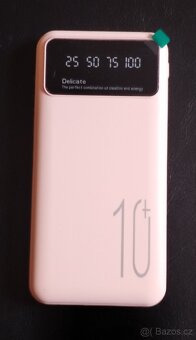 POWEBANKA na dobíjení vašich zařízení kapacita. 10.000 mAh - 4