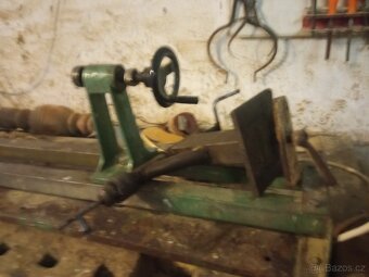 Soustruh na dřevo plus dláta - 4