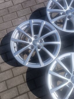 238. Originál Alu kola Audi R17 - 4