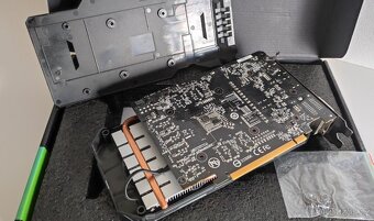 GIGABYTE GeForce GTX 1060 6GB - 4