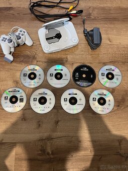Playstation 1 Slim + Hry - 4