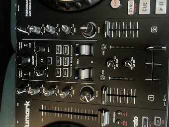 Mixážní pult Numark Mixtrax PRO FX - 4