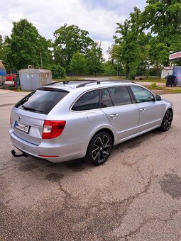 Škoda Superb Combi - 4