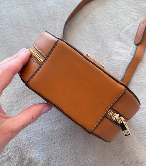 Nová kabelka / crossbody Moa - 4