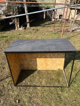 Prodejní pult / velký stůl - 4