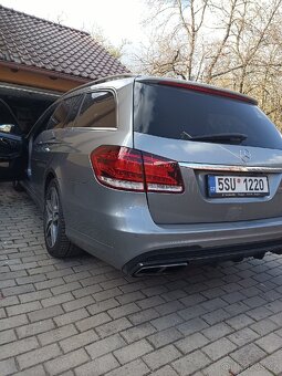 Mercedes Benz E 500 4matic, biturbo - 4
