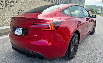 TESLA 3 LONG RANGE 5/2024 HIGHLAND 366KW, odpočet DPH , 4x4 - 4