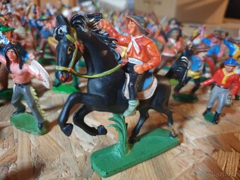 INDIÁNI A KOVBOJOVÉ Z NDR  320ks - 4