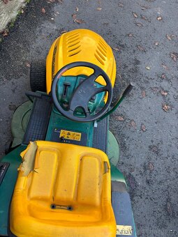 Zahradní traktor MTD - 4