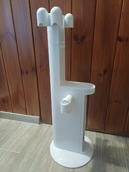 Stojan pro vysavač Dyson V10 - 4