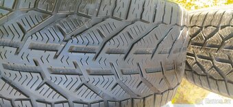 Prodám sadu zimních pneu 225/40-18 - 4