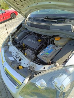 7 míst Opel Zafira B 1.6. 16V 85kW benzin rv 2009 naj 219tkm - 4