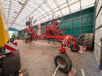 Prodám stranový shrnovač sena Kuhn GA 8020 - 4