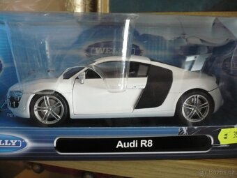 1:24 model welly audi r8 (1/24) - 4