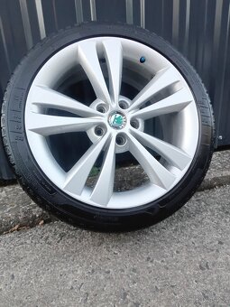 Alu kola Neptune 18" Octavia II RS - 4