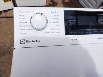 Prodám zanovni dig.pračku zn.Electrolux-6kg--DOVEZU-- - 4