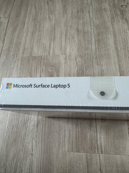 Microsoft Surface Laptop 5 – i5 / 8GB RAM / 512GB SSD - 4