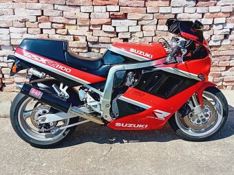 SUZUKI GSXR 1100 - 4