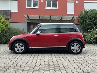 Mini Cooper One R50 1.6 85kW Najeto 105tis Klima ALU kola - 4