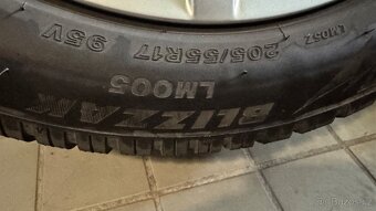 Prodám originální alu kola Škoda se zimními pneu - 4