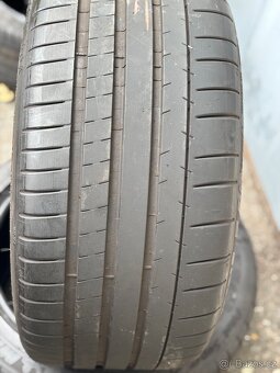Michelin Pilot Super Sport 275/40 ZR18 - 4