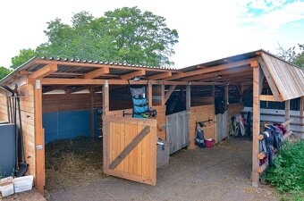 Nabídka box ustájení na Praze 5, na MHD, rodinná stáj - 4