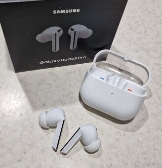 Sluchátka Samsung Galaxy Buds 3 Pro - 4