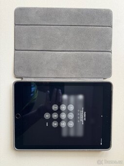 Apple iPad Air 64GB WiFi + Cellular - 4