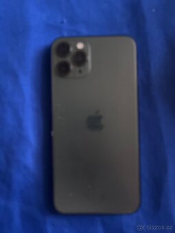 Prodám iPhone 12 pro , 10 pro a 8 - 4