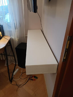Police se zásuvkami Ikea EKBY ALEX - 4