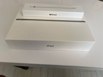 Apple iPad 10,2" (US) 64GB vesmírně šedý (2021) - 4