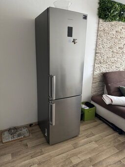 Prodam lednici Samsung - 4