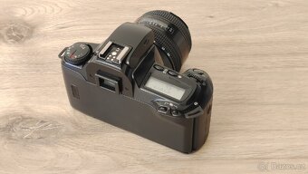 CANON EOS 3000 - 4