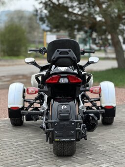 Can-am Spyder 1330 F3 SM6 MY2015 SLEVA - 4