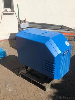 Prodám litinový kotel na olej 34 - 36,3 Kw - 4