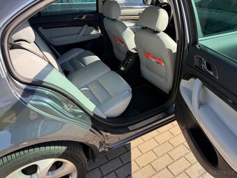 Škoda Superb 2.8 V6 L&K - 4