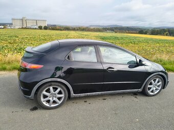 Honda Civic 8g sport (1.8 benzín), 103kW - 4