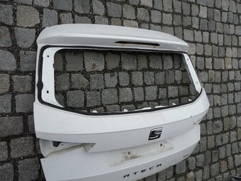 SEAT ATECA ZADNÍ NÁRAZNÍK + PÁTÉ DVEŘE - 4