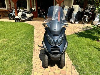 Piaggio MP3 250ie - 4