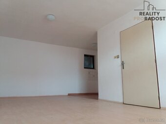 PRONÁJEM KOMERČNÍHO OBJEKTU VE VESELICI NA MORAVĚ - 4