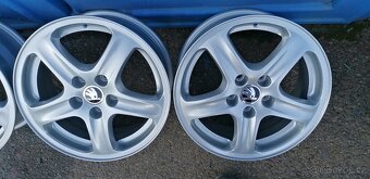 4ks Alu kola 5X100 15" Fabia 3,Rapid - TOP STAV - 4