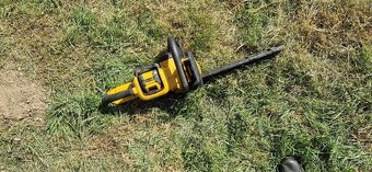 Retezova pila Dewalt 54v - 4
